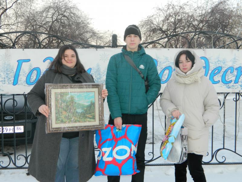 В Новый год с добрыми делами!  Волонтеры поздравили пожилых людей в преддверии Нового года