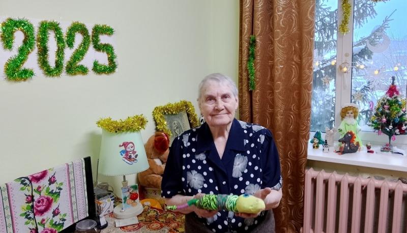 А мы не скучаем – свои комнаты украшаем!