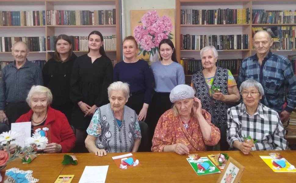Волшебная коробка с карандашами