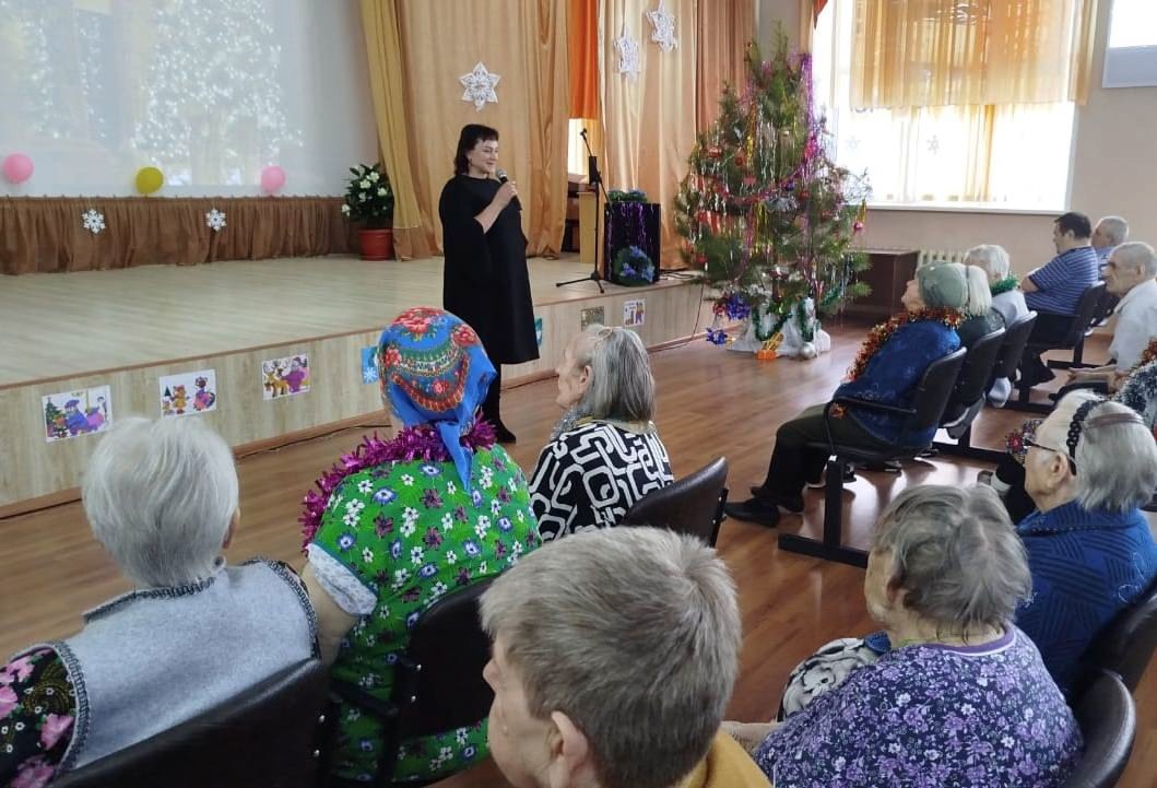 А у нас Новый год! Встанем дружно в хоровод!
