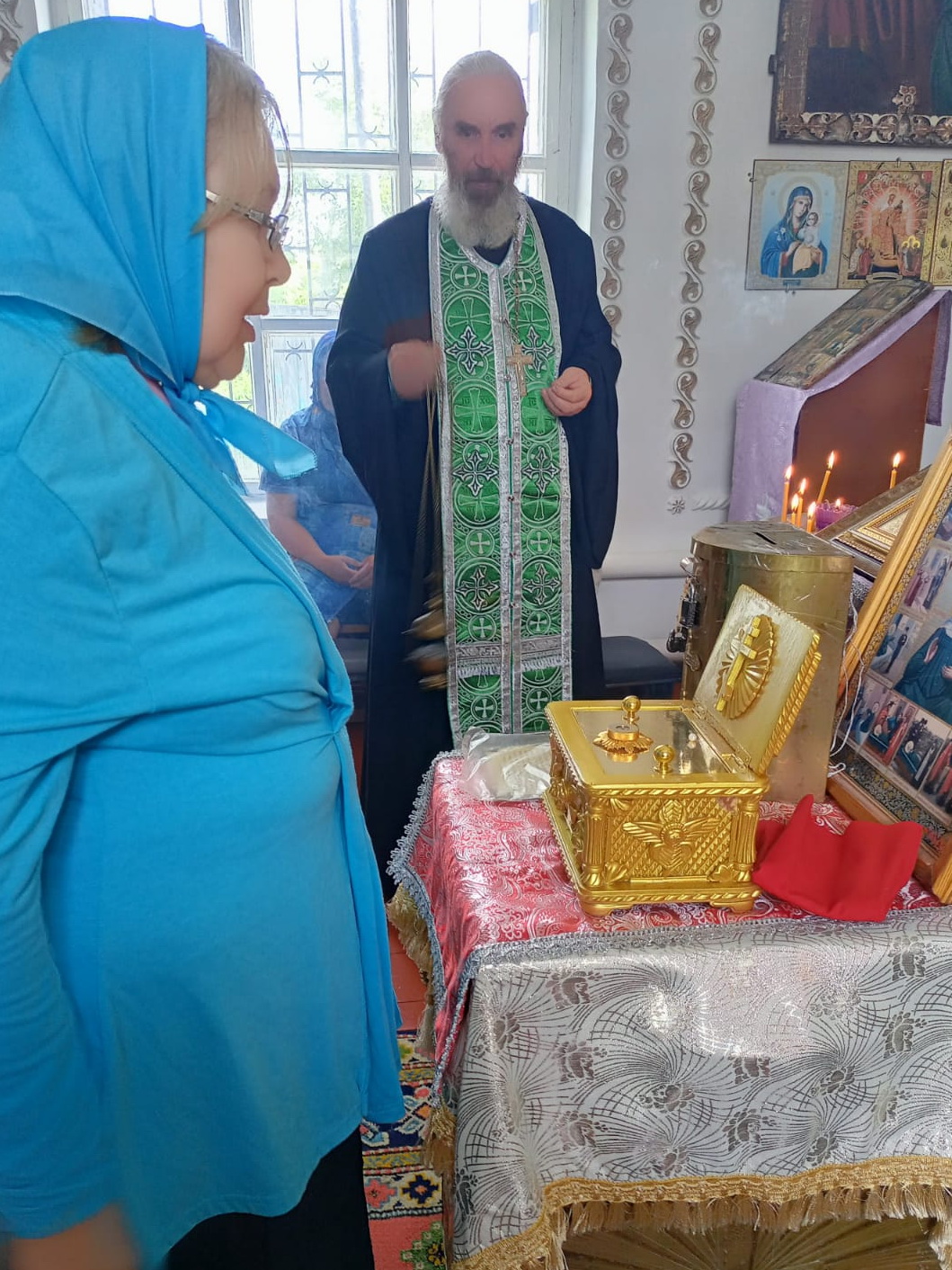 У подопечных «Спутника» появилась возможность поклониться мощам  Святой Матроны Московской.