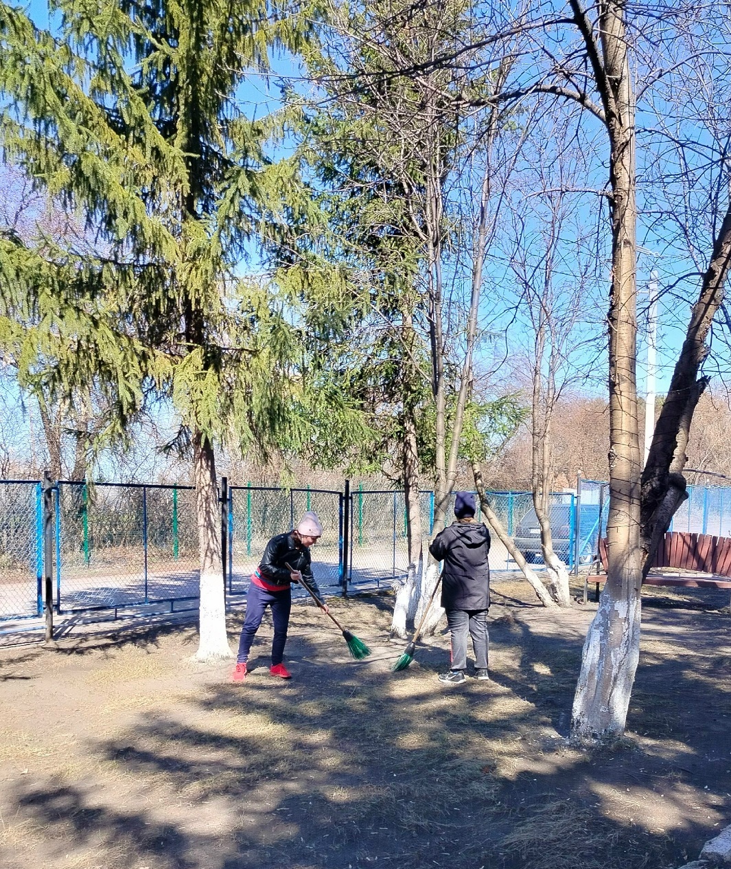 Проведение субботников – добрая традиция «Спутника»