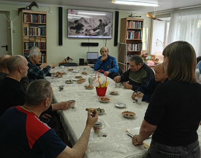 Мужской клуб – ключ к уверенности в себе.