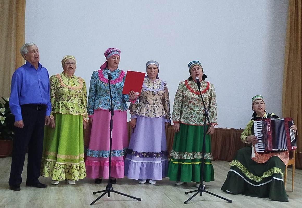 Звучи, песня русская, народная! Звучи, песня русская, народная!