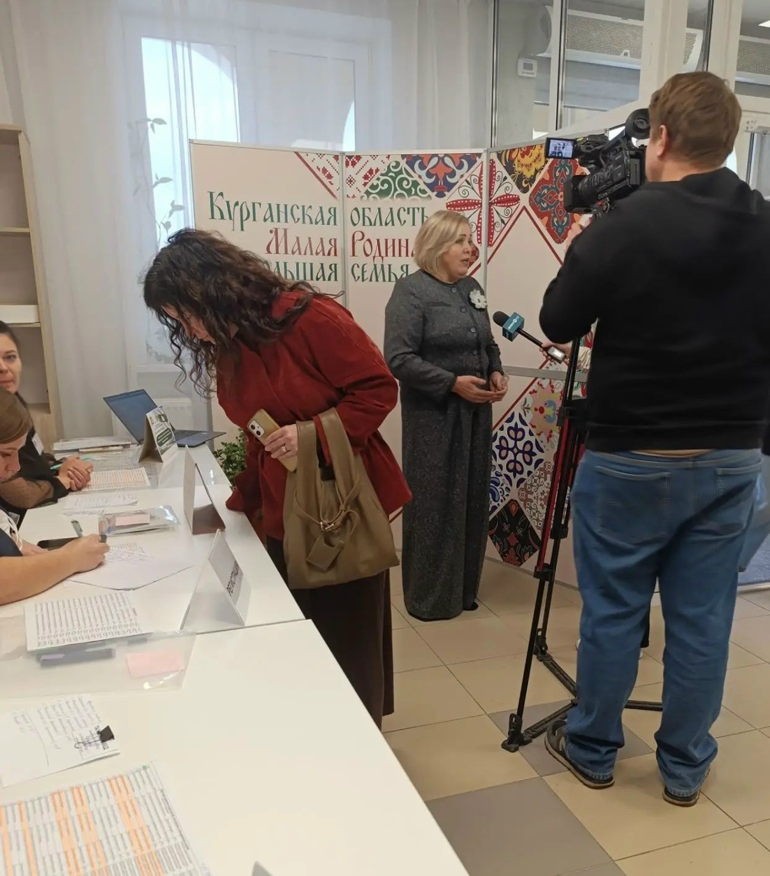 Диалог о системном подходе к заботе о старшем поколении.