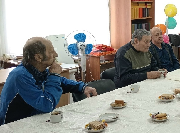 Мужской клуб – ключ к уверенности в себе.