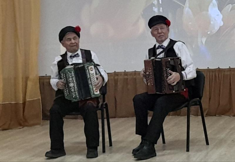 Играй и пой, «Тальяночка»!