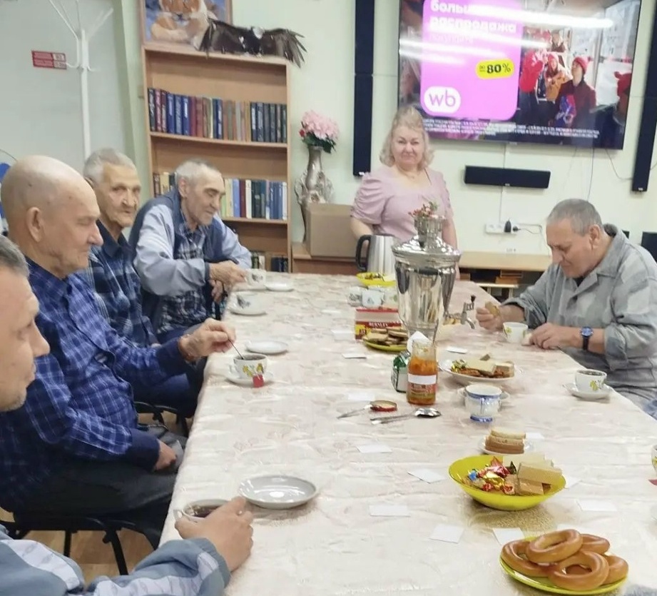 «Вторая молодость»: душевные посиделки и откровенный разговор