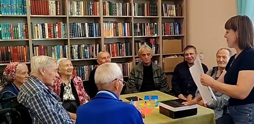 Чёрный ящик и азарт: как старшее поколение играет в «Что? Где? Когда?».