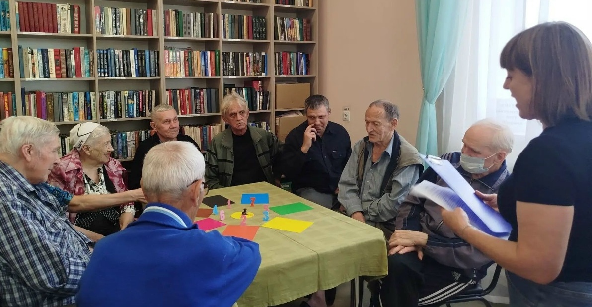 Чёрный ящик и азарт: как старшее поколение играет в «Что? Где? Когда?».