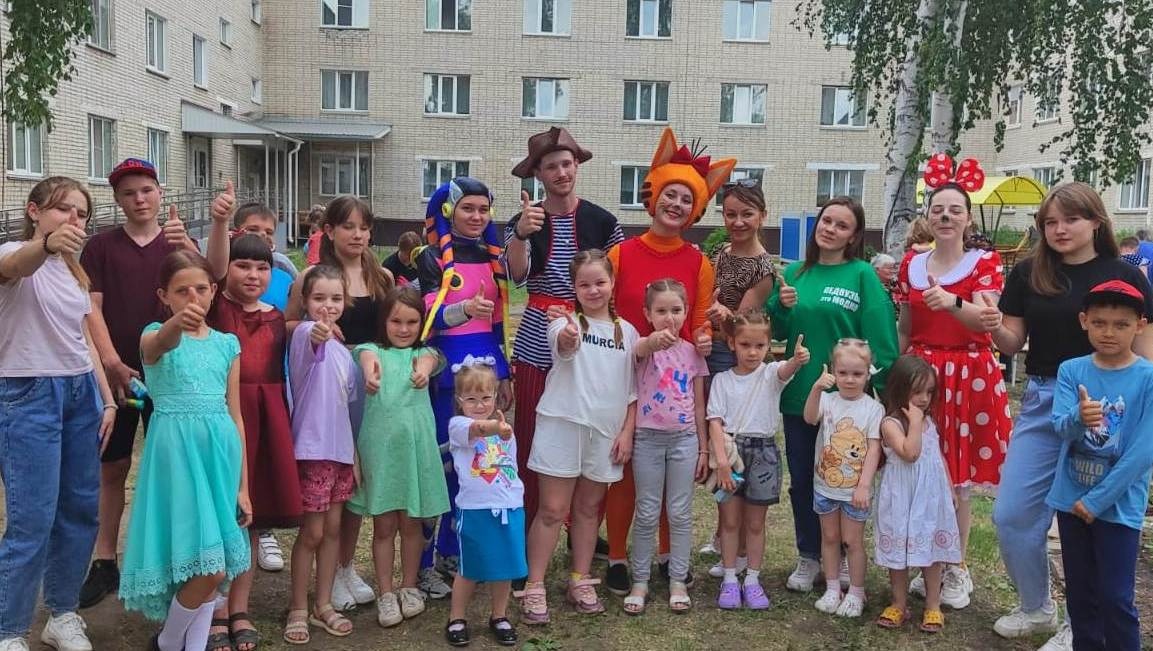 Яркий праздник для детей прошёл в «Спутнике» Яркий праздник для детей прошёл в «Спутнике»