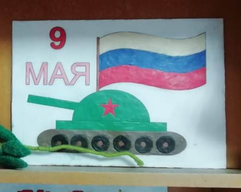 78-й годовщине Победы посвящается… Персональная выставка открылась  в центральной библиотеке.