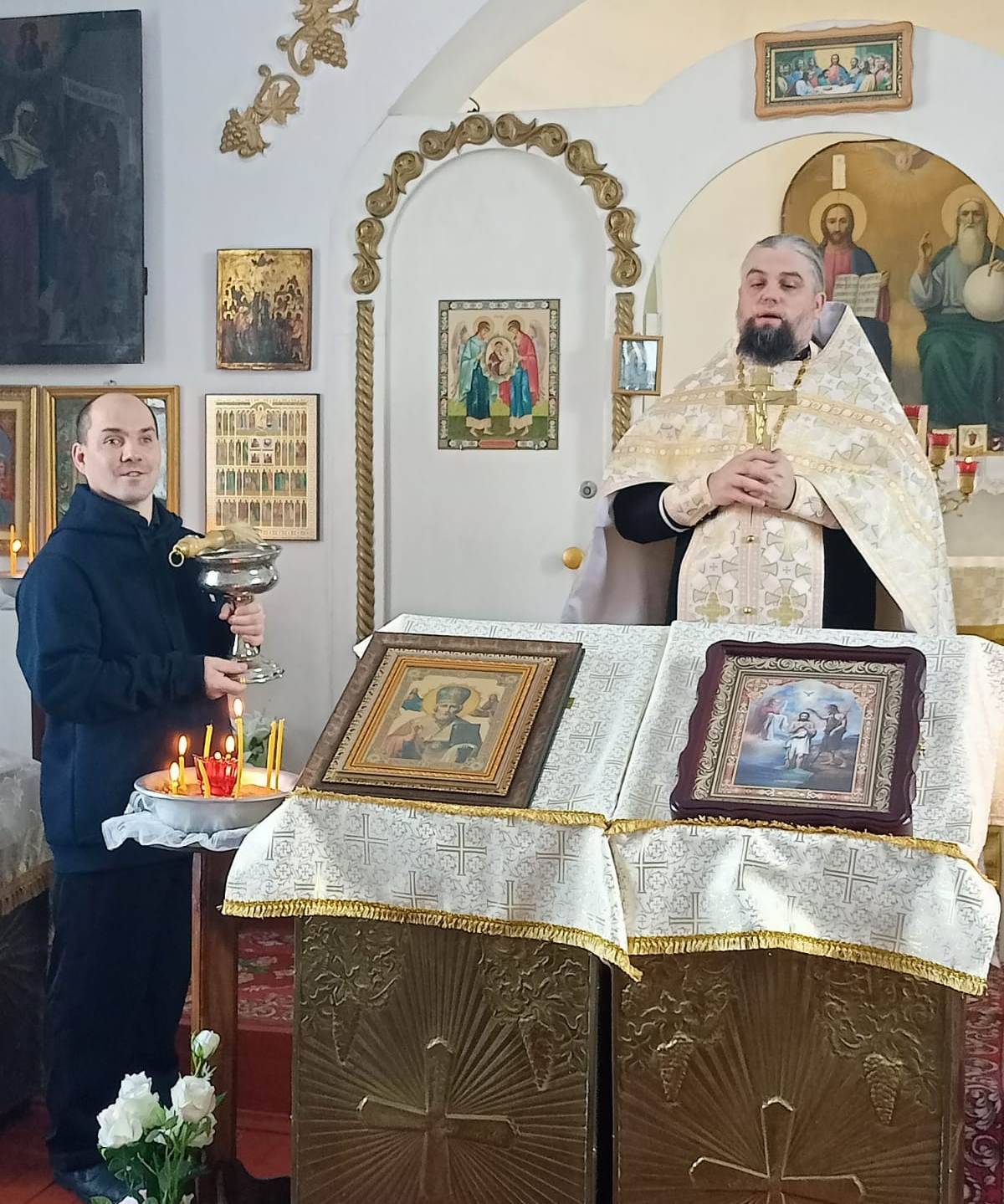 В Геронтологическом центре «Спутник» совершен чин Великого освящения воды