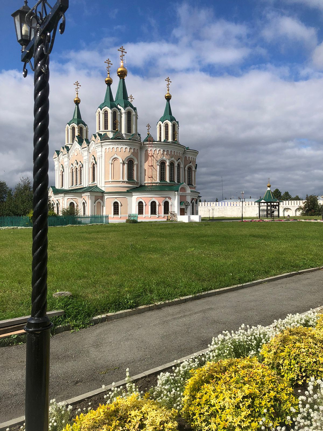  Подопечные «Спутника» посетили святые места г. Далматово