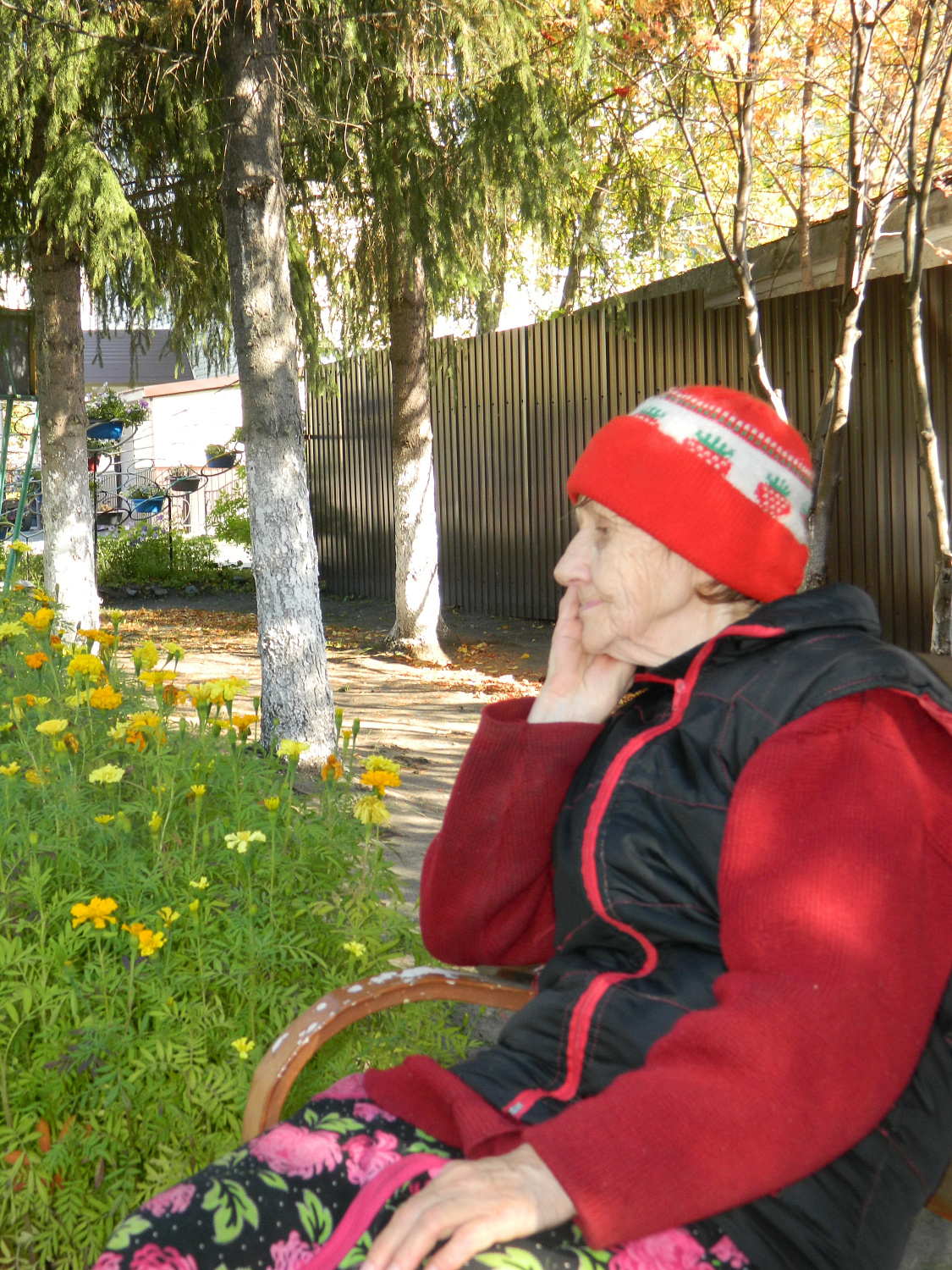 «Осень рыжим цветом голову кружит…»