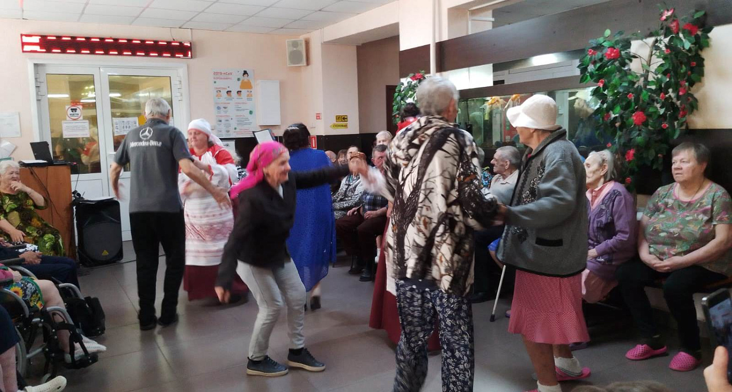 Приходите в гости к нам, очень рады мы друзьям!
