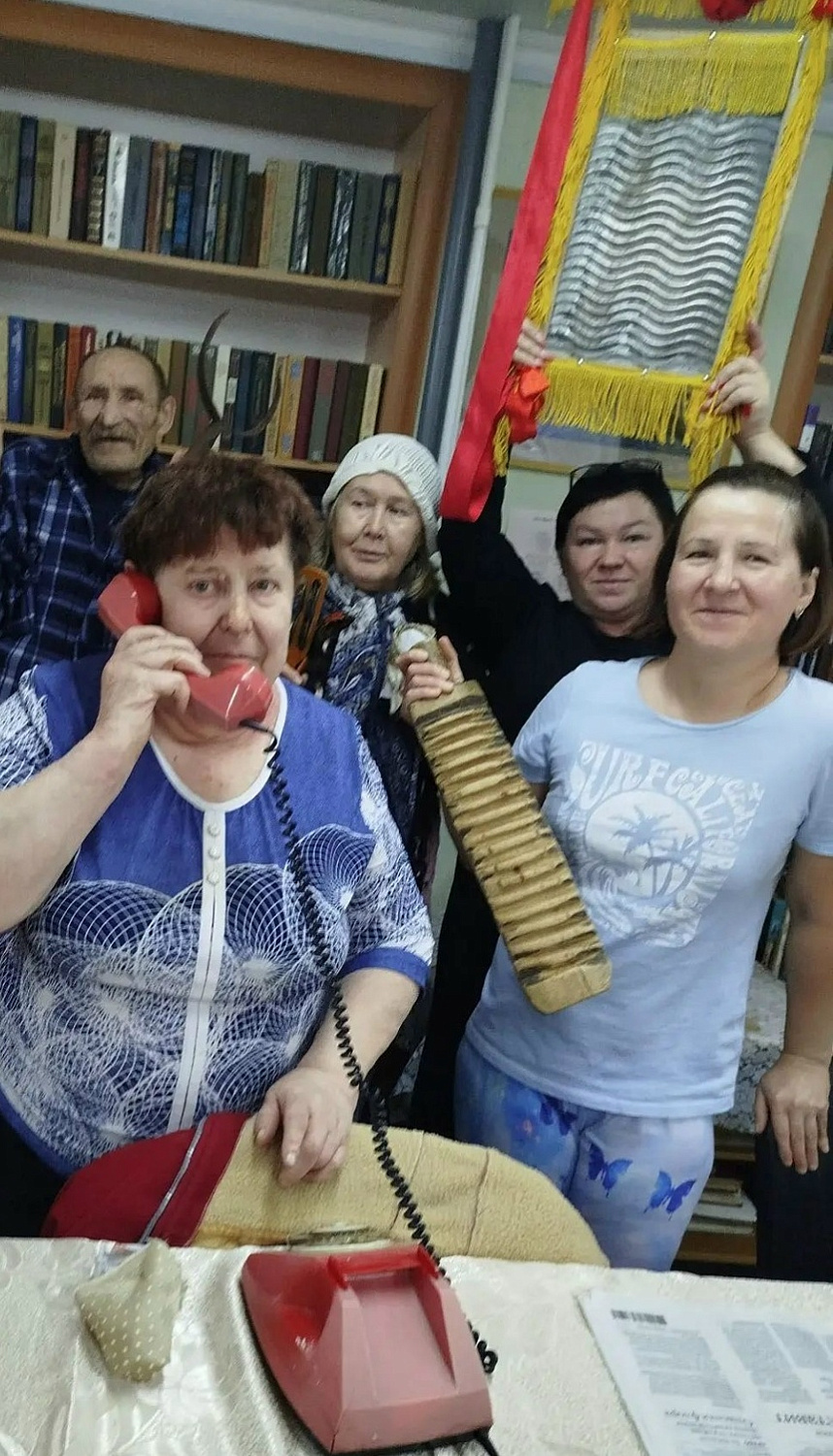  Ретро-посиделки «Под звуки старой пластинки»